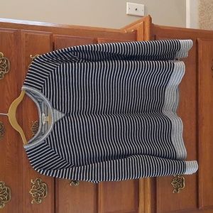 LIKE NEW.  Bass & Co Pullover